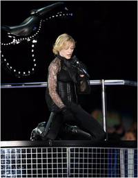 Кадр Madonna: The Confessions Tour Live from London