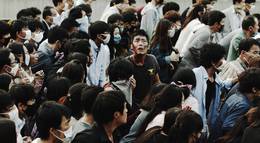 Кадр из фильма "Вирус" - 2