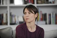 Кадр Молода и прекрасна