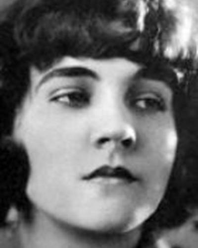 Джуланн Джонстон фото