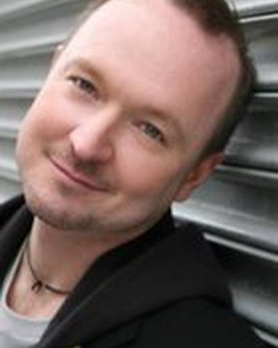 Бенжамин Хоус фото