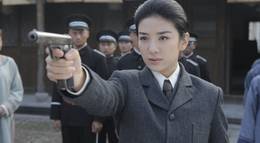 Кадр из фильма "Женщина-рыцарь Зеркального озера" - 1