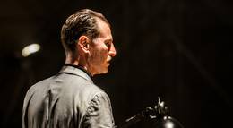 Кадр из фильма "Небольшое одолжение" - 2