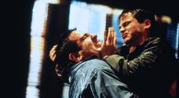 Кадр из фильма "Рискуя жизнью" - 1