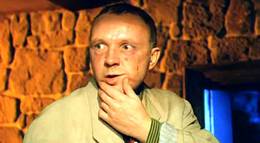 Кадр из фильма "На Дерибасовской хорошая погода, или На Брайтон Бич опять идут дожди" - 1