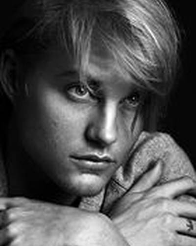 Тоби Хемингуэй фото