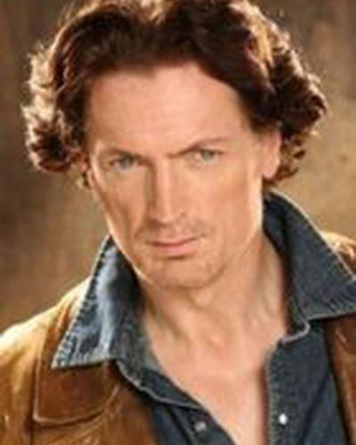 Майкл Джозеф Карр фото