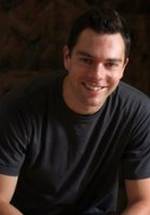 Адам Гров фото