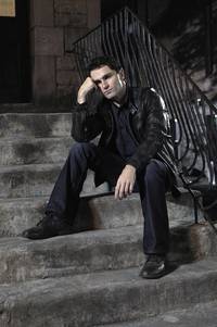 Кадр Быть человеком