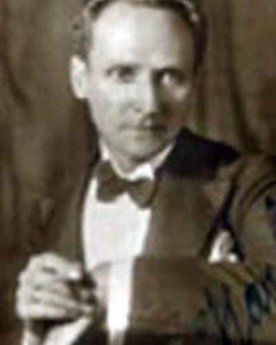 Карл Харбахер фото