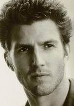 Тайлер Дж. Олсон фото