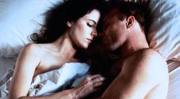 Кадр из фильма "Фарфоровая луна" - 1