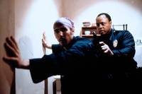 Кадр Незаконное вторжение