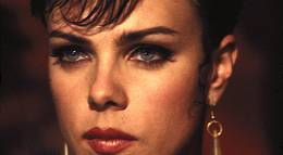 Кадр из фильма "Маленький человек Тейт" - 1