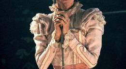 Кадр из фильма "Чаплин" - 1