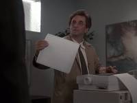 Кадр Коломбо: Кого убила капля никотина