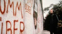 Кадр из фильма "Отечество" - 1