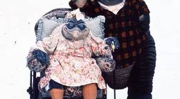 Кадр из фильма "Динозавры" - 2