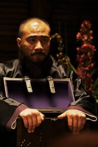 Кадр Пусть летят пули