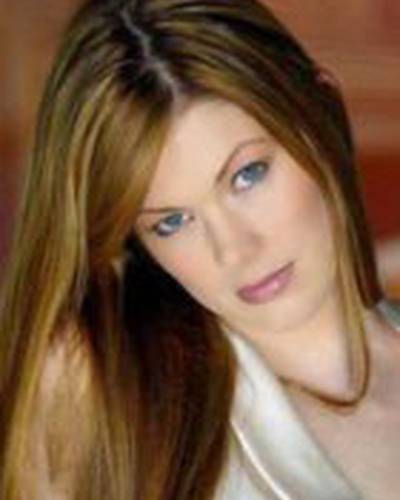 Эмили Харрисон фото