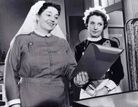 Кадр Так держать... Медсестра