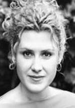 Llinos Daniel фото