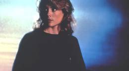 Кадр из фильма "Пираньи" - 1