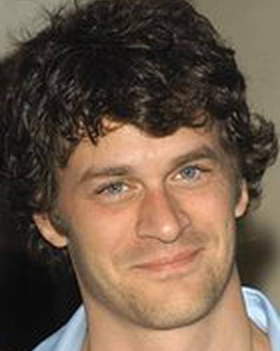 Том Эверетт Скотт фото