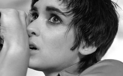 10 кинозвезд, разрушивших свою карьеру