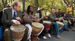 Кадр из фильма "Посетитель" - 1