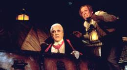 Кадр из фильма "Дракула: Мертвый и довольный" - 1