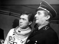 Кадр Завтра встану и обожгусь чаем