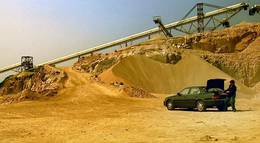 Кадр из фильма "Горячая точка" - 1