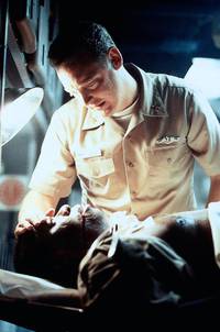 Кадр Багровый прилив