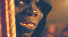 Кадр из фильма "Ужас из бездны" - 2