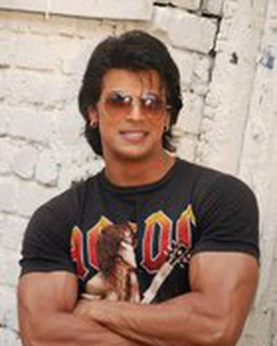 Сахил Кхан фото