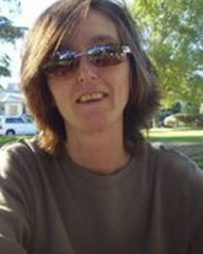 Аврил Бьюкс фото