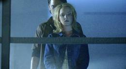 Кадр из фильма "Зло бессмертно" - 2