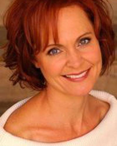 Ребекка Клингер фото