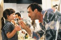 Кадр Трое мужчин и маленькая леди