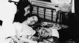 Кадр из фильма "Алиса, или Последний побег" - 2