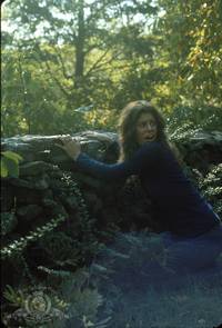 Кадр Последний дом слева