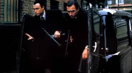 Кадр из фильма "Братья Крэй" - 1