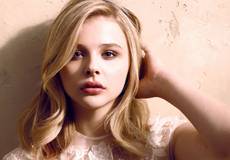 Хлоя Грейс Морец расследует убийство в колледже