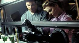 Кадр из фильма "Критическая масса" - 2