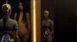 Кадр из фильма "Из машины (Идеальная модель)" - 1