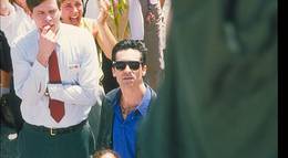 Кадр из фильма "Attention Shoppers" - 2