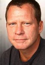 Нил Джонс фото