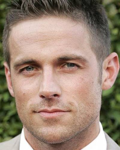 Дилан Брюс фото