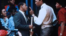 Кадр из фильма "Держись за меня" - 2